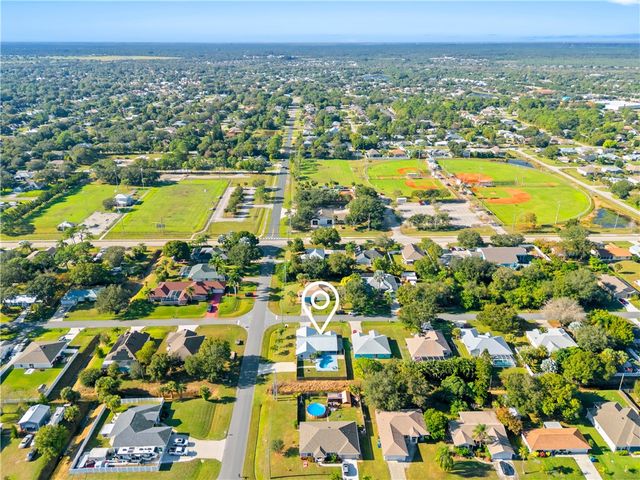 402 Watercrest Street, Sebastian, FL 32958