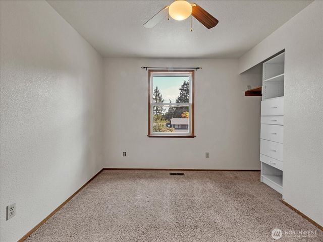 1191 NE Taftson Street, Oak Harbor, WA 98277