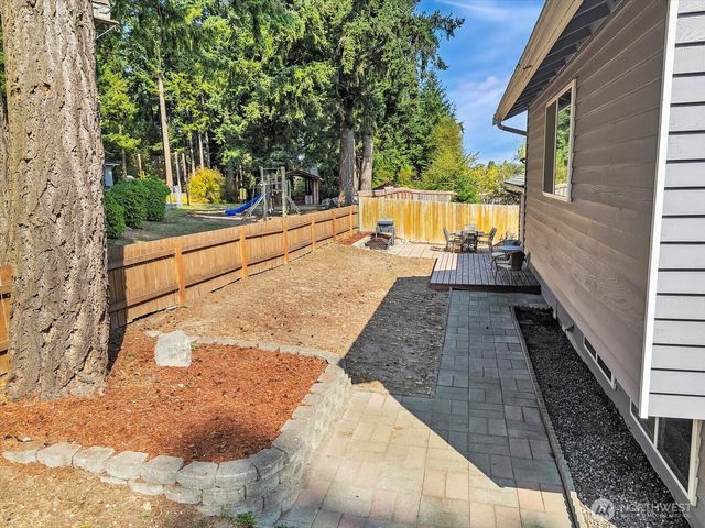 1191 NE Taftson Street, Oak Harbor, WA 98277