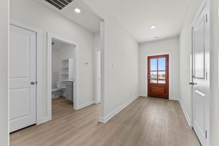 111 Falling Star CIR, San Marcos, TX 78666