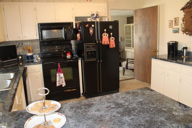 1285 Springdale Road, Cowpens, SC 29330