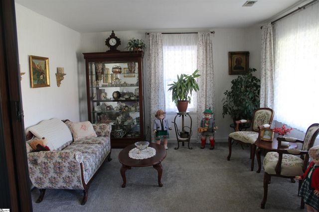 1285 Springdale Road, Cowpens, SC 29330