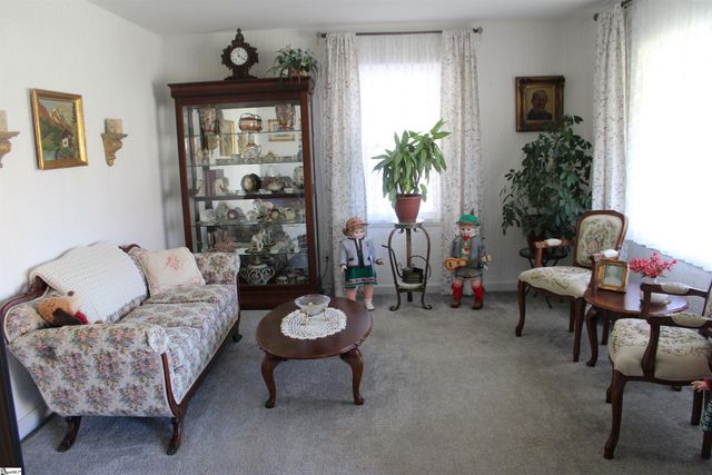 1285 Springdale Road, Cowpens, SC 29330