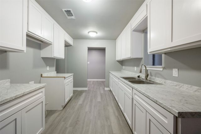 2105 Cottie Lane, Arlington, TX 76010