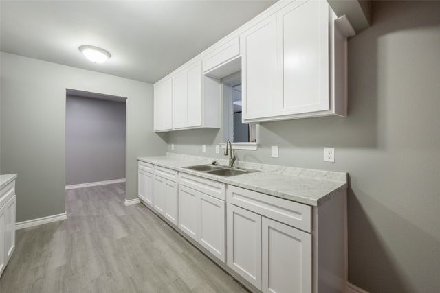 2105 Cottie Lane, Arlington, TX 76010