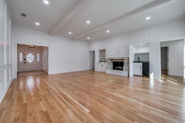 7018 Deloache, Dallas, TX 75225