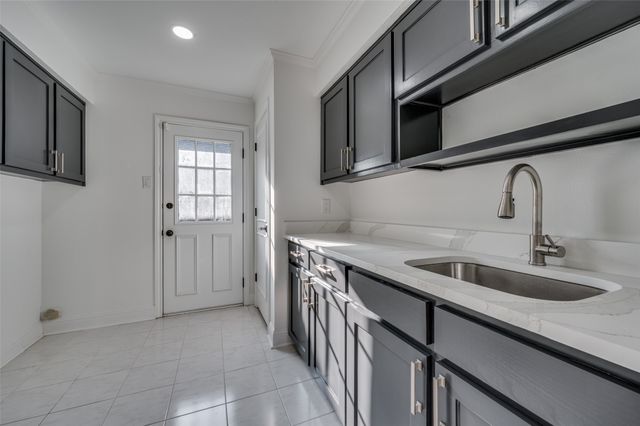 7018 Deloache, Dallas, TX 75225