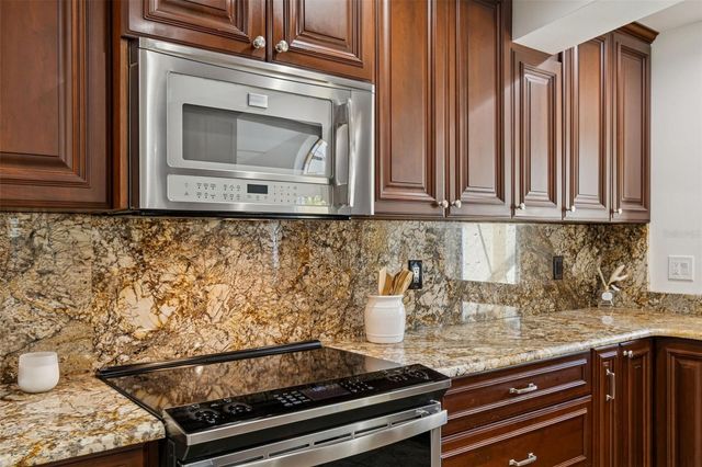 2194 PINNACLE CIRCLE N, Palm Harbor, FL 34684