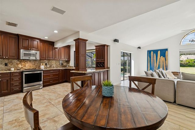 2194 PINNACLE CIRCLE N, Palm Harbor, FL 34684