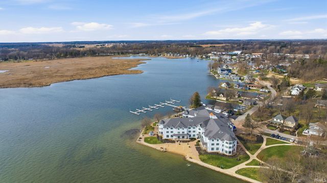 11830 N Acorn Drive, Syracuse, IN 46567