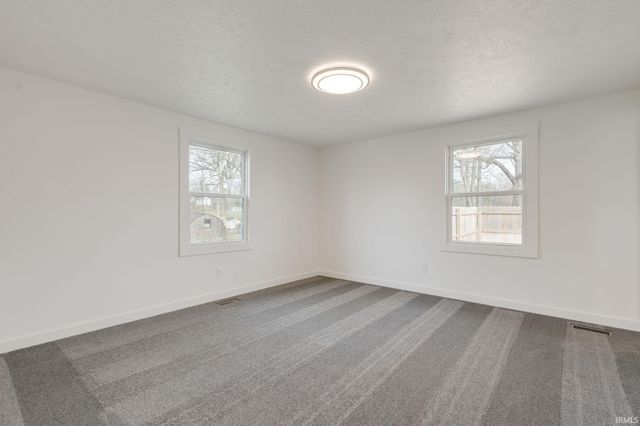 11830 N Acorn Drive, Syracuse, IN 46567