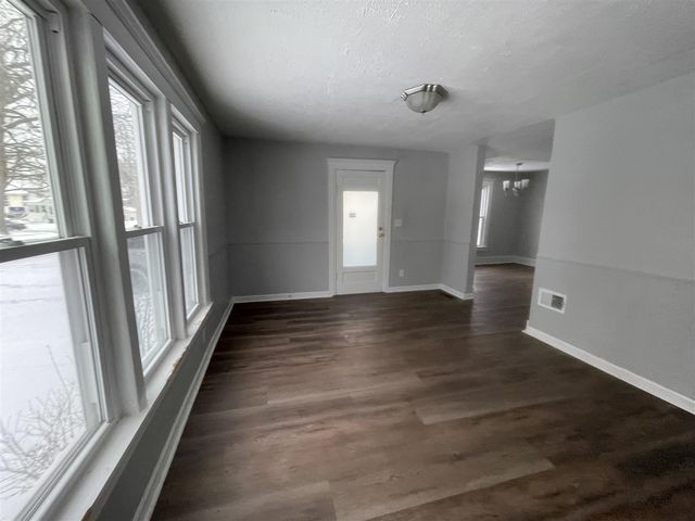 306 N Pleasant Street, Jackson, MI 49202