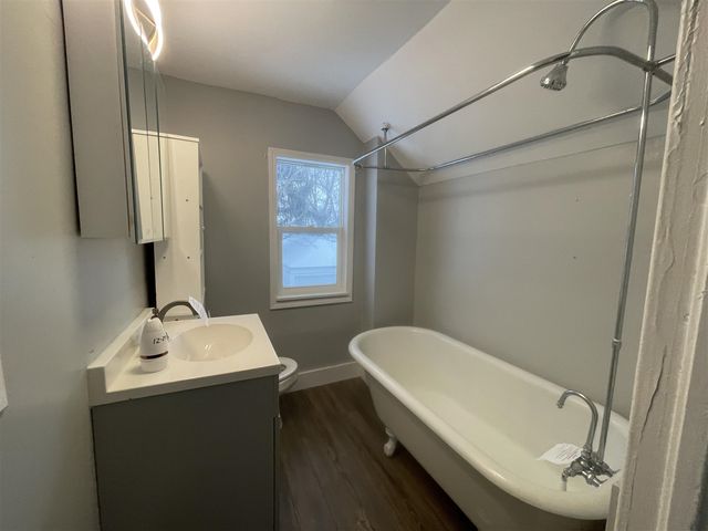 306 N Pleasant Street, Jackson, MI 49202