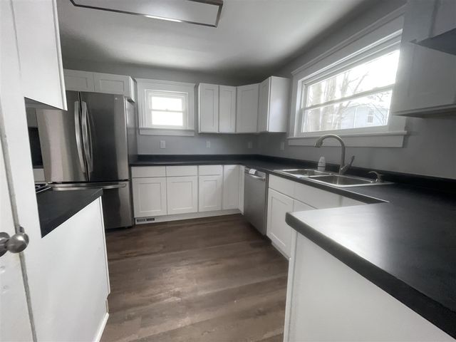 306 N Pleasant Street, Jackson, MI 49202