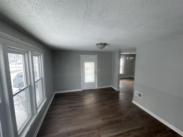 306 N Pleasant Street, Jackson, MI 49202