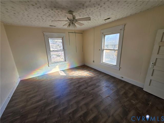 703 Hamilton Ave, Colonial Heights, VA 23834