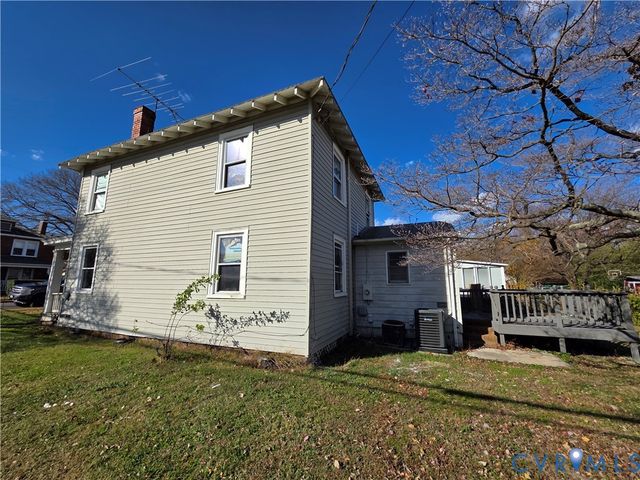 703 Hamilton Ave, Colonial Heights, VA 23834