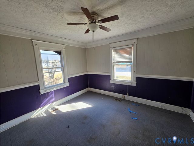 703 Hamilton Ave, Colonial Heights, VA 23834