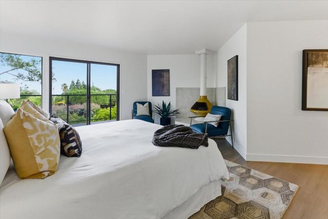 27000 Appaloosa Way, Los Altos Hills, CA 94022