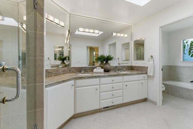 27000 Appaloosa Way, Los Altos Hills, CA 94022