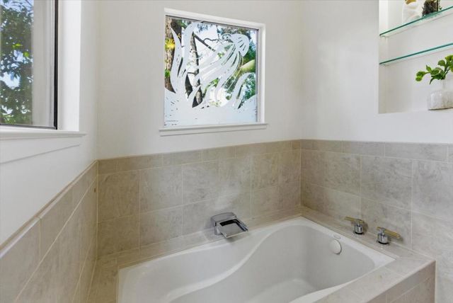 27000 Appaloosa Way, Los Altos Hills, CA 94022