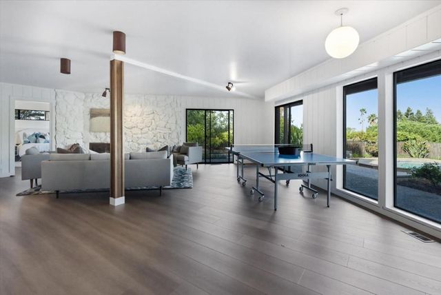 27000 Appaloosa Way, Los Altos Hills, CA 94022