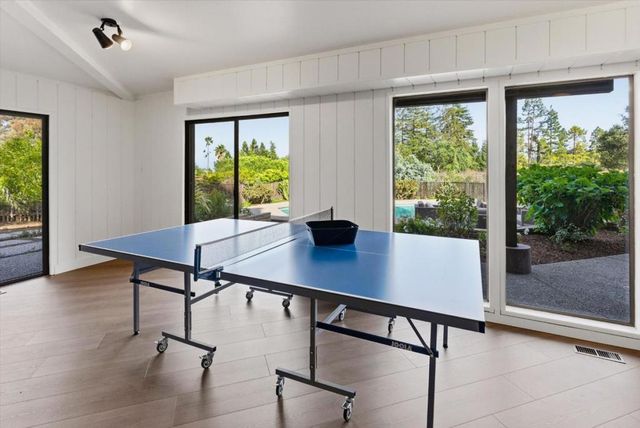 27000 Appaloosa Way, Los Altos Hills, CA 94022