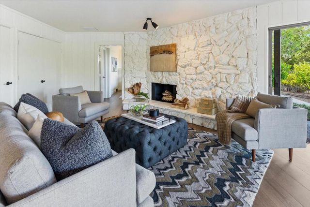 27000 Appaloosa Way, Los Altos Hills, CA 94022
