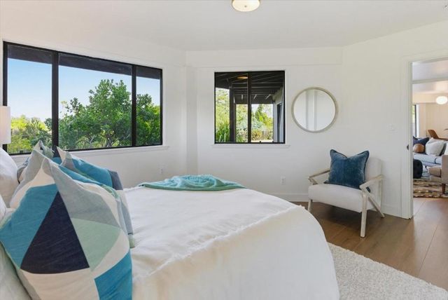27000 Appaloosa Way, Los Altos Hills, CA 94022