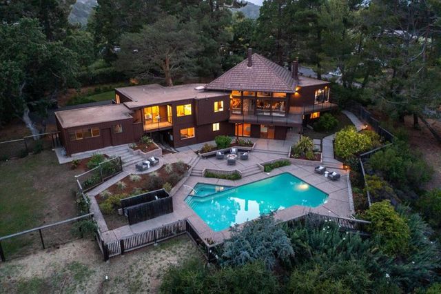 27000 Appaloosa Way, Los Altos Hills, CA 94022