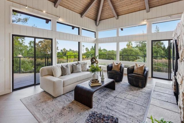 27000 Appaloosa Way, Los Altos Hills, CA 94022