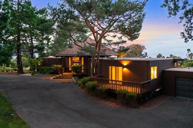 27000 Appaloosa Way, Los Altos Hills, CA 94022