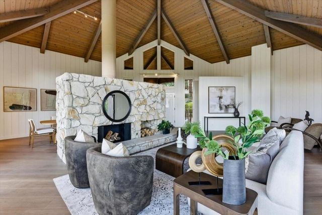 27000 Appaloosa Way, Los Altos Hills, CA 94022