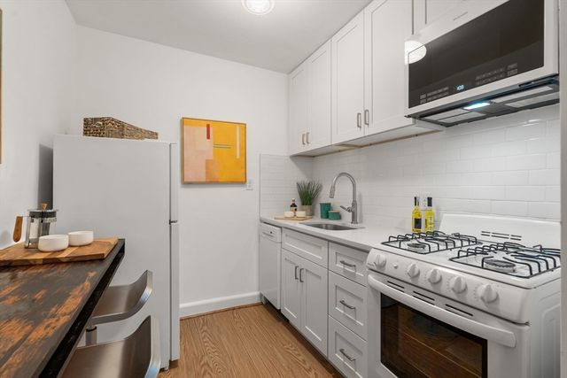 50 Follen St 109, Cambridge, MA 02138