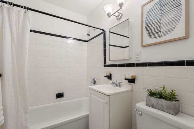 50 Follen St 109, Cambridge, MA 02138