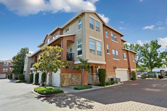 7910 Walerga Rd #203, Antelope, CA 95843