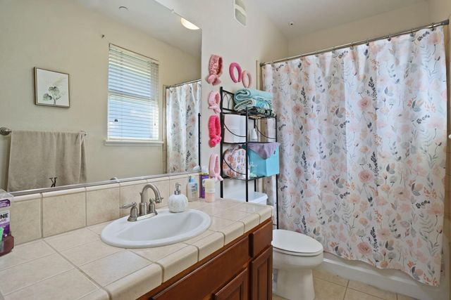 7910 Walerga Rd #203, Antelope, CA 95843