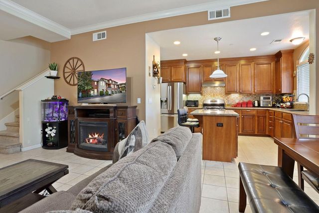7910 Walerga Rd #203, Antelope, CA 95843