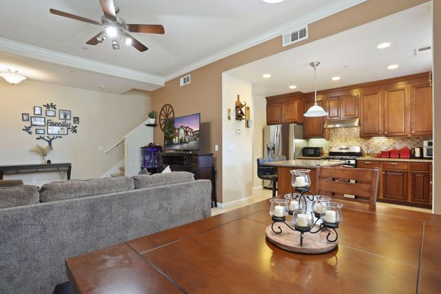 7910 Walerga Rd #203, Antelope, CA 95843