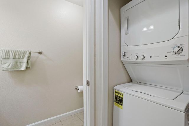 7910 Walerga Rd #203, Antelope, CA 95843