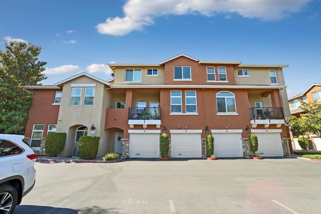 7910 Walerga Rd #203, Antelope, CA 95843