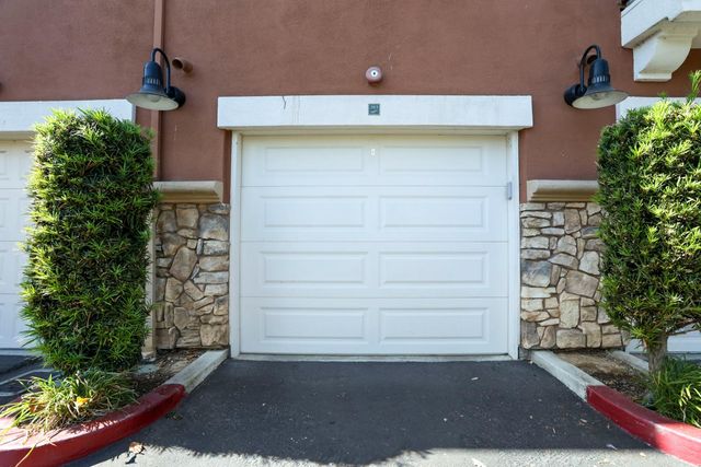 7910 Walerga Rd #203, Antelope, CA 95843