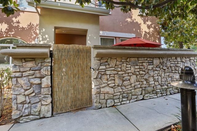 7910 Walerga Rd #203, Antelope, CA 95843