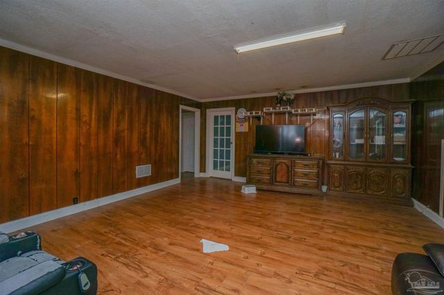 700 Lynch St, Pensacola, FL 32505