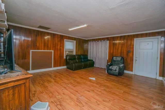 700 Lynch St, Pensacola, FL 32505