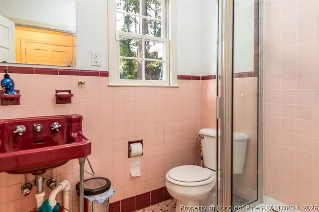2718 Morganton Road, Fayetteville, NC 28303
