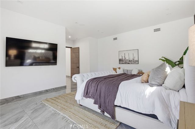 23143 Leonora, Woodland Hills, CA 91367