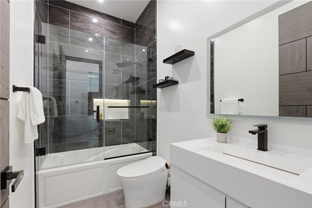 23143 Leonora, Woodland Hills, CA 91367