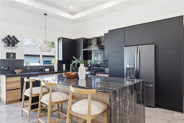 23143 Leonora, Woodland Hills, CA 91367