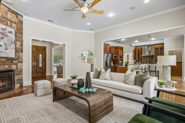 7635 Tanglecrest Drive, Dallas, TX 75254